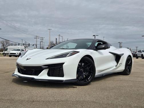 Arctic White 2023 Chevrolet Corvette Z06