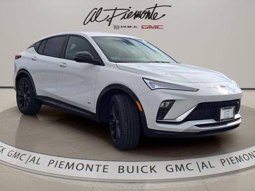 Summit White 2026 Buick Envista Sport Touring FWD