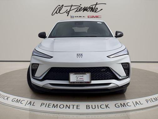 Summit White 2026 Buick Envista Sport Touring FWD