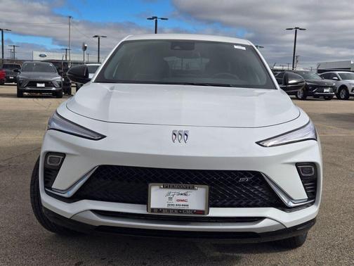 Summit White 2026 Buick Envista Sport Touring FWD