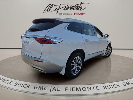 White 2022 Buick Enclave AWD Premium