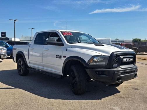 2019 RAM 1500 SLT