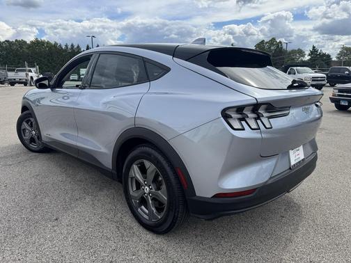 2022 Ford Mustang Mach-E Select