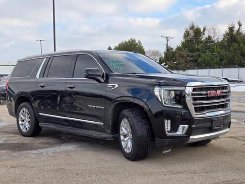 2023 GMC Yukon XL SLT