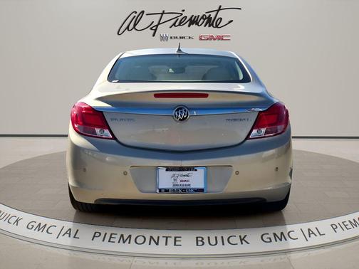 2012 Buick Regal Premium 1