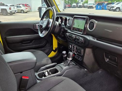 2023 Jeep Wrangler 4-Door Sahara