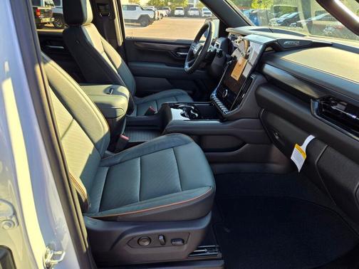 2026 GMC Yukon 4WD AT4