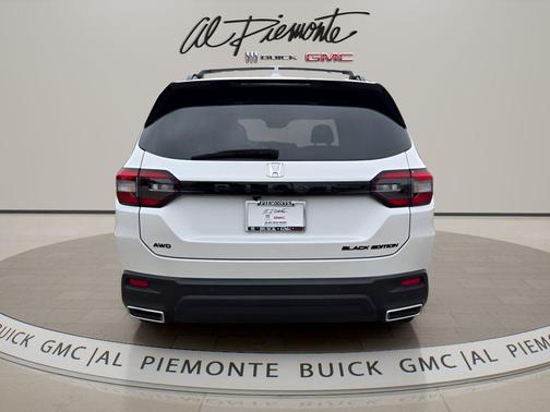 Platinum White Pearl 2025 Honda Pilot Black Edition