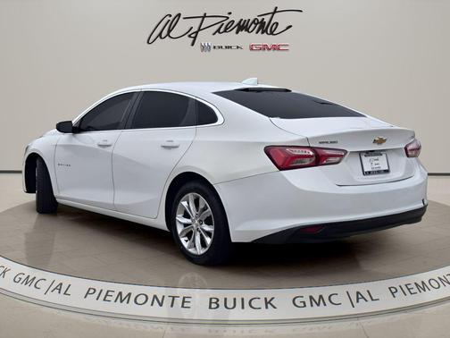 Summit White 2019 Chevrolet Malibu LT