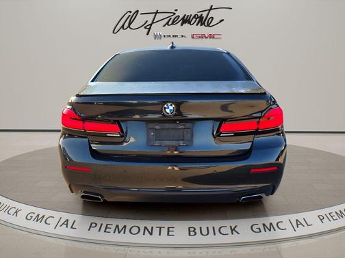 Black Sapphire Metallic 2021 BMW 530 xDrive