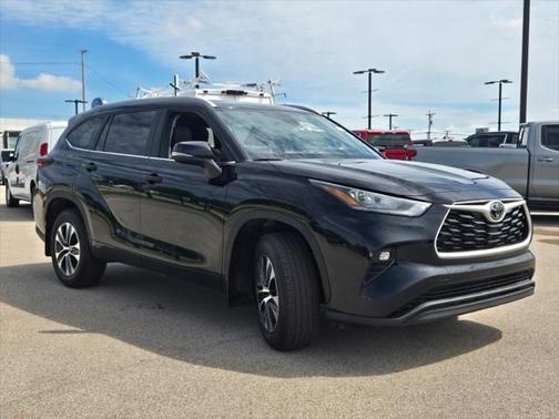 2024 Toyota Highlander XLE