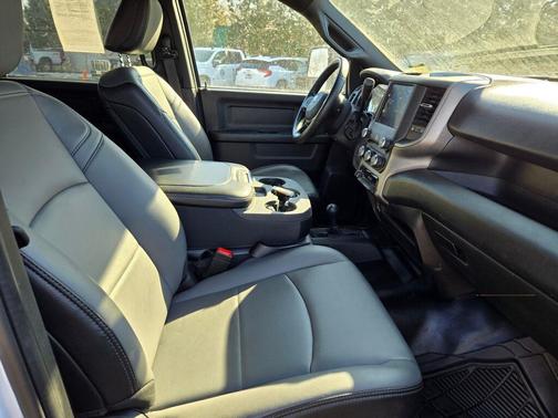 2024 RAM 3500 Tradesman Crew Cab 4x4 8' Box