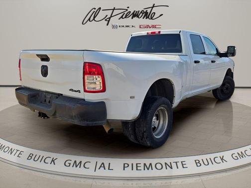 Bright White Clearcoat 2024 RAM 3500 Tradesman Crew Cab 4x4 8' Box