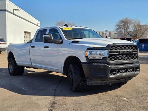 2024 RAM 3500 Tradesman Crew Cab 4x4 8' Box