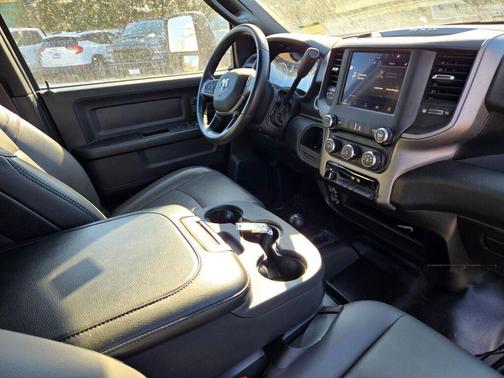 2024 RAM 3500 Tradesman Crew Cab 4x4 8' Box