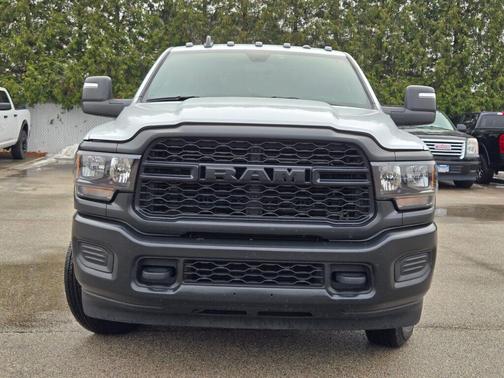 2024 RAM 3500 Tradesman Crew Cab 4x4 8' Box