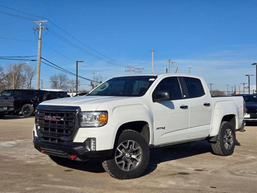 Summit White 2022 GMC Canyon AT4