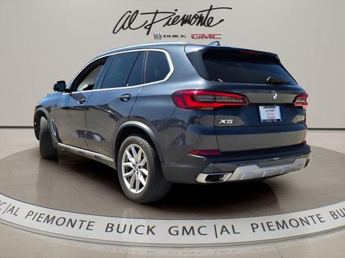 Arctic Grey Metallic 2022 BMW X5 xDrive40i