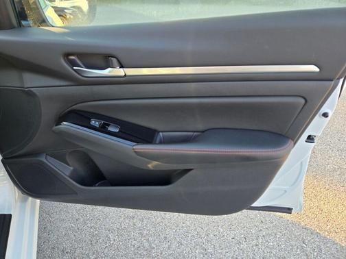 2024 Nissan Altima SR Intelligent AWD