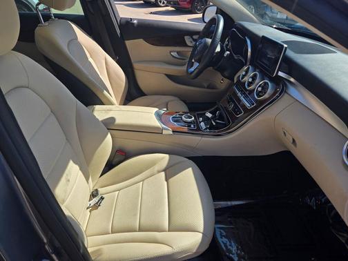 2017 Mercedes-Benz C-Class C 300 4MATIC Luxury
