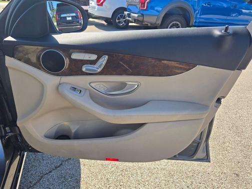 2017 Mercedes-Benz C-Class C 300 4MATIC Luxury