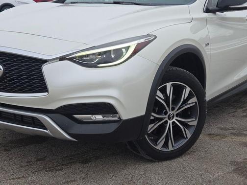2018 INFINITI QX30 Premium