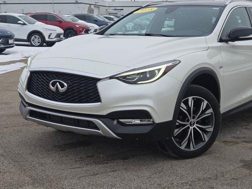 2018 INFINITI QX30 Premium