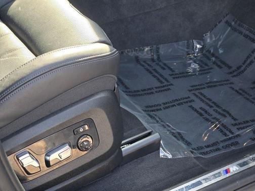 2023 BMW XM Base
