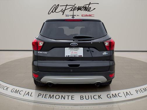 AGATE BLACK 2019 Ford Escape SE