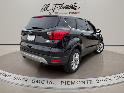 AGATE BLACK 2019 Ford Escape SE