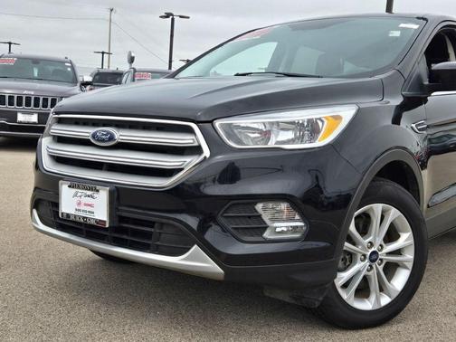 AGATE BLACK 2019 Ford Escape SE