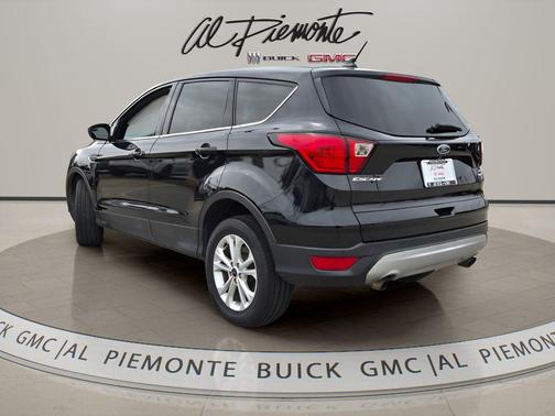 AGATE BLACK 2019 Ford Escape SE