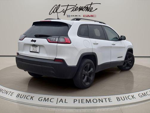 Bright White Clearcoat 2021 Jeep Cherokee Altitude
