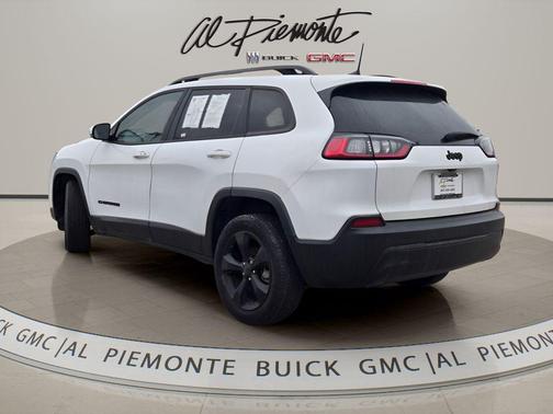 Bright White Clearcoat 2021 Jeep Cherokee Altitude