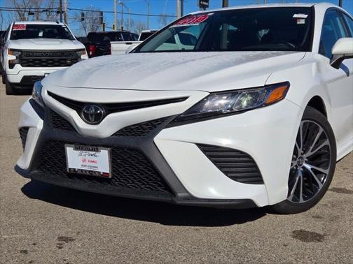 2019 Toyota Camry SE