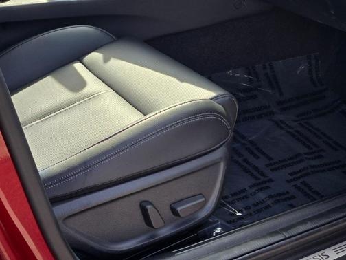 2023 Genesis G70 2.0T AWD