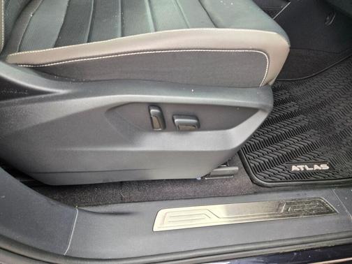 2022 Volkswagen Atlas 3.6L SEL Premium