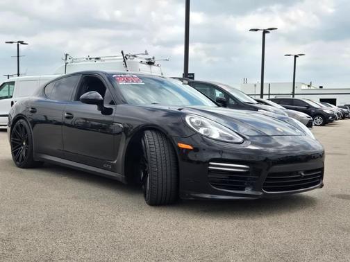 2015 Porsche Panamera GTS