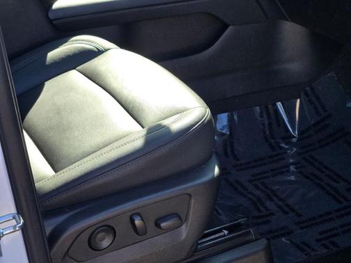 2022 Chevrolet Suburban 4WD Z71