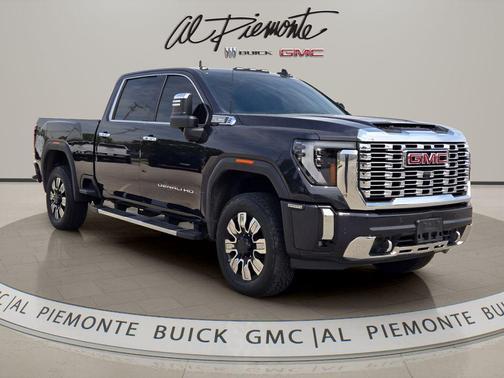Onyx Black 2024 GMC Canyon Denali
