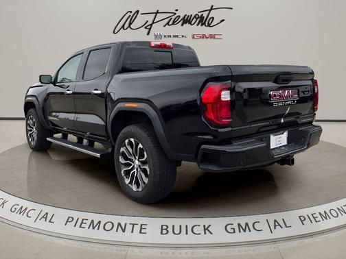 Onyx Black 2024 GMC Canyon Denali