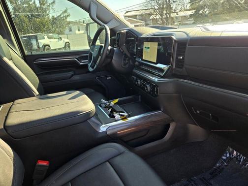 2025 Chevrolet Silverado 2500 LTZ