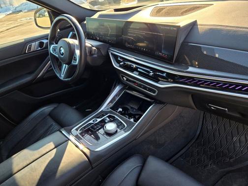 2024 BMW X6 M60i