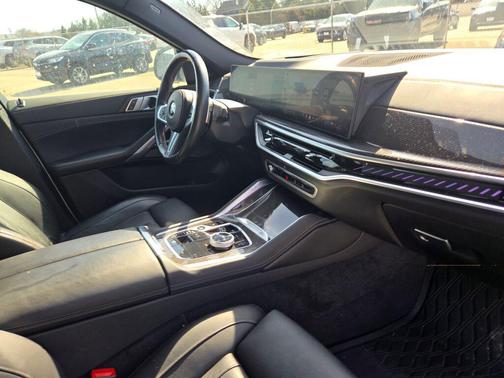 2024 BMW X6 M60i