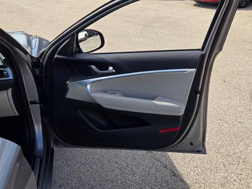 2023 Genesis G70 2.0T AWD