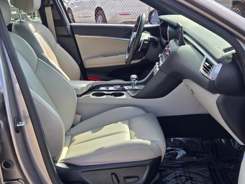 2023 Genesis G70 2.0T AWD