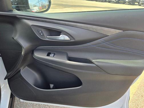 2026 Buick Envista Sport Touring FWD