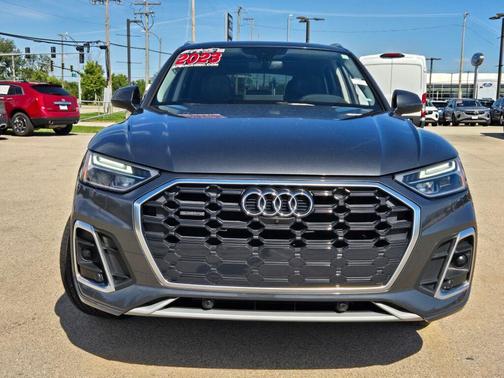 2023 Audi Q5 45 S line Premium Plus