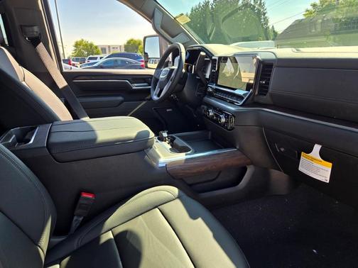 2025 GMC Sierra 2500 SLT