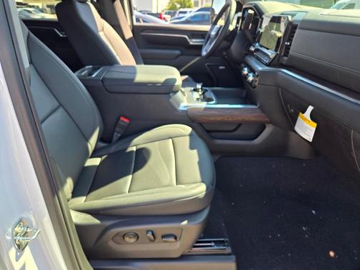 2025 GMC Sierra 2500 SLT